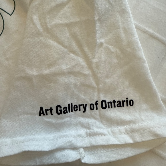 Kaws Family t-shirt from Art Gallery of Ontario, tags on, never worn - Picture 3 of 4